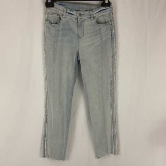 Soho New York & Company Chopped Straight Jeans Size 4 - Picture 1 of 11
